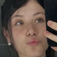 Abril Milagros Desnuda