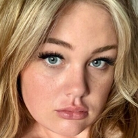 Adelina Manaut Desnuda