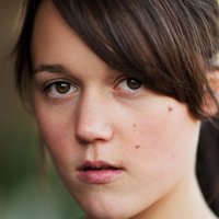 Alex Vaughan Desnuda