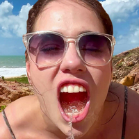 April Bigass Desnuda