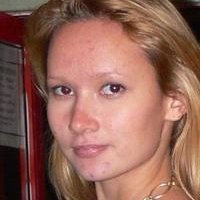 Ariana Fronti Desnuda