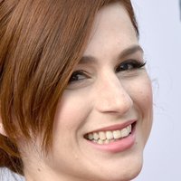 Aya Cash Desnuda