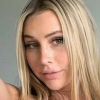 BabyRay Desnuda