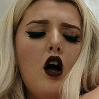 Boston Scorned Desnuda