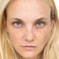 Caroline Trentini Desnuda