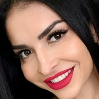 carolinedeam Desnuda