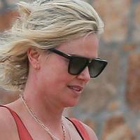 Charlize Theron Desnuda