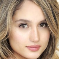 Cinta Laura Kiehl Desnuda