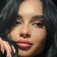 Elaina Judith Desnuda