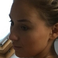 Elesha Arnfield Desnuda