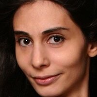 Emilie Miskdjian Desnuda