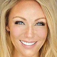Emily Roche Desnuda