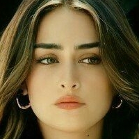 Esra Bilgic Desnuda