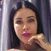 Fay Sexy Tatoo Desnuda