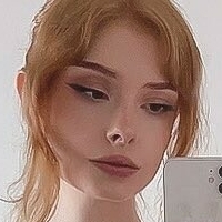 Feebux Desnuda