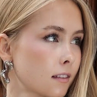 Iza And Elle Cryssanthander Desnuda