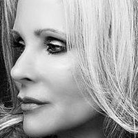 Melanie Kinnaman Desnuda