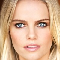 Mircea Monroe Desnuda