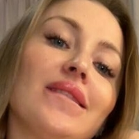 Nika Nowak Desnuda