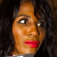 Sinitta Renet Malone Desnuda
