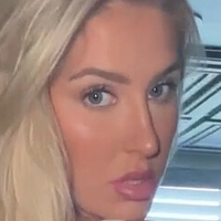 Skyler Simpson Desnuda