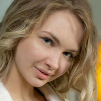 Sophie Blond Desnuda