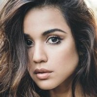 Summer Bishil Desnuda