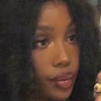 SZA | Solana Rowe Desnuda