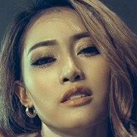Tiffany Ngoc Ha Desnuda