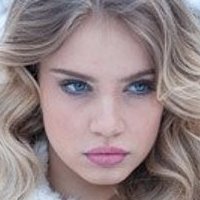 Xenia Tchoumitcheva Desnuda